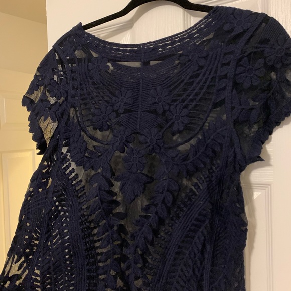 Sheer navy blue top. Size small. - Picture 10 of 10